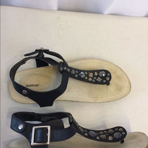 Avenue “Sarah” black thong sandals size 9 wide - Picture 6 of 7